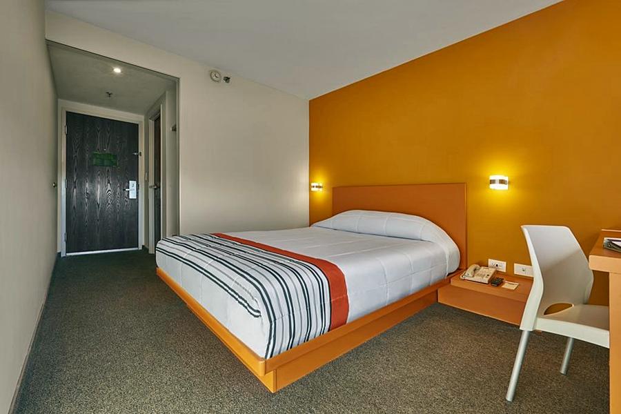 City Express Junior By Marriott Leon Centro De Convenciones Экстерьер фото