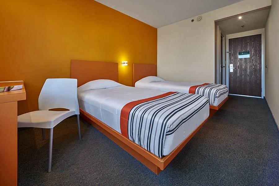 City Express Junior By Marriott Leon Centro De Convenciones Экстерьер фото