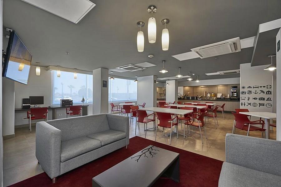 City Express Junior By Marriott Leon Centro De Convenciones Экстерьер фото