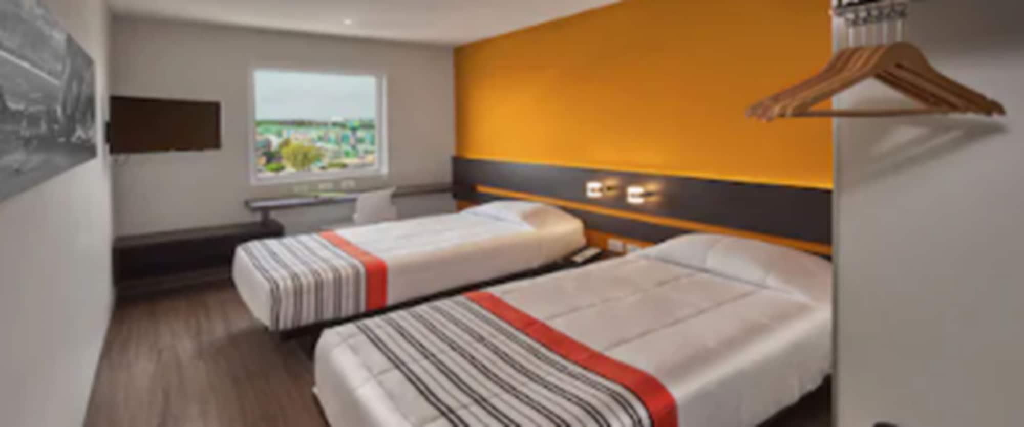 City Express Junior By Marriott Leon Centro De Convenciones Экстерьер фото
