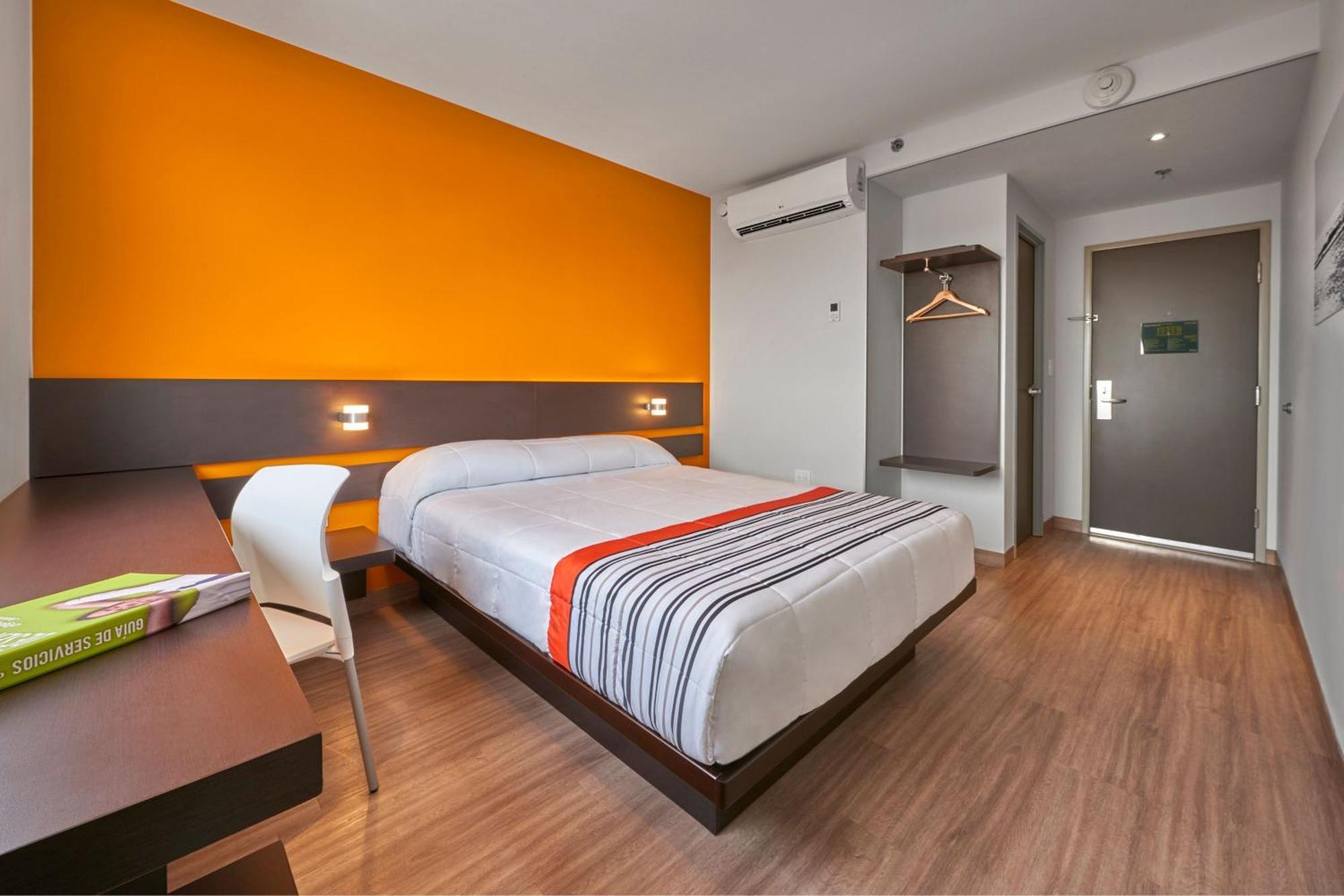 City Express Junior By Marriott Leon Centro De Convenciones Экстерьер фото