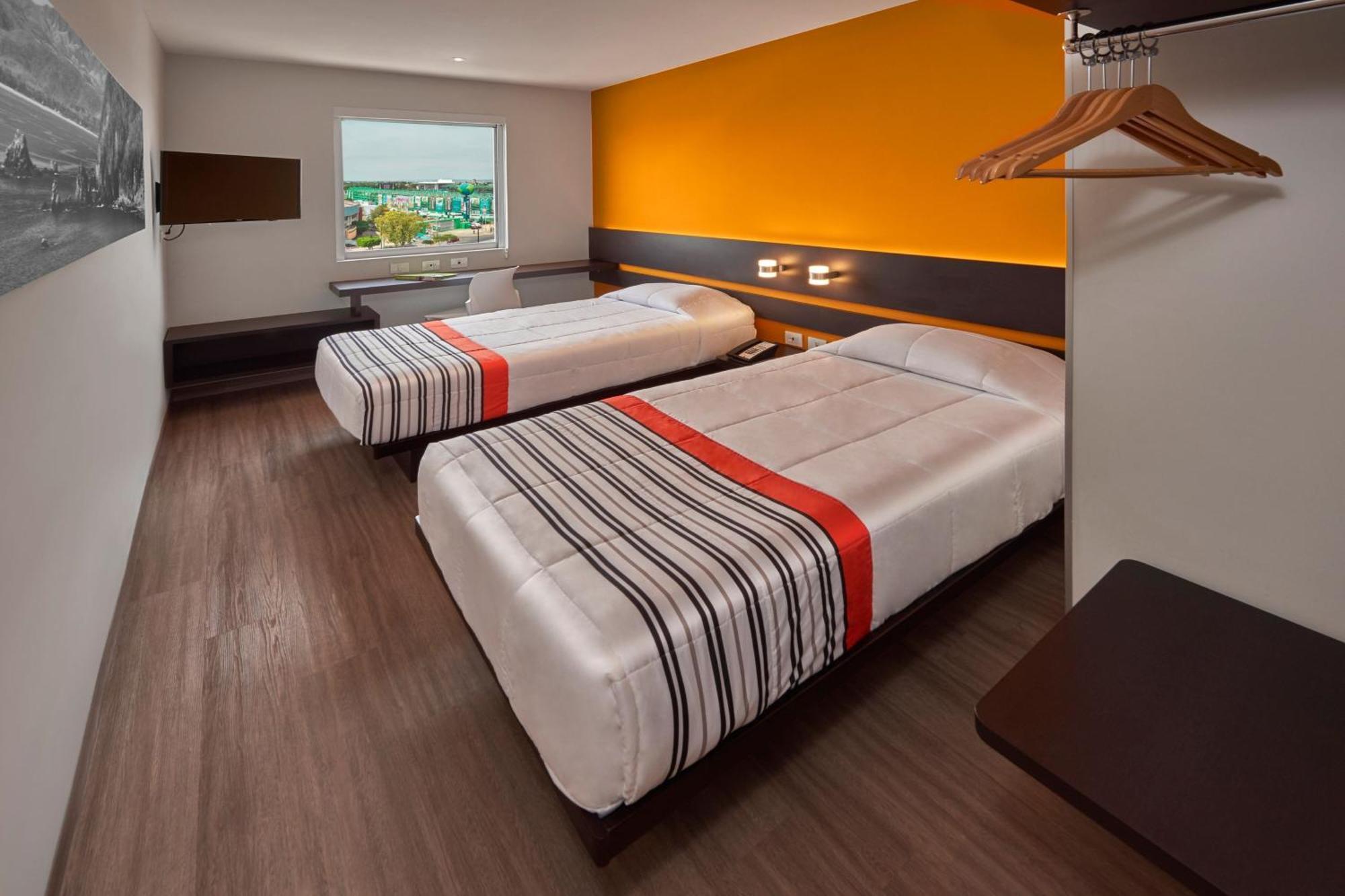 City Express Junior By Marriott Leon Centro De Convenciones Экстерьер фото