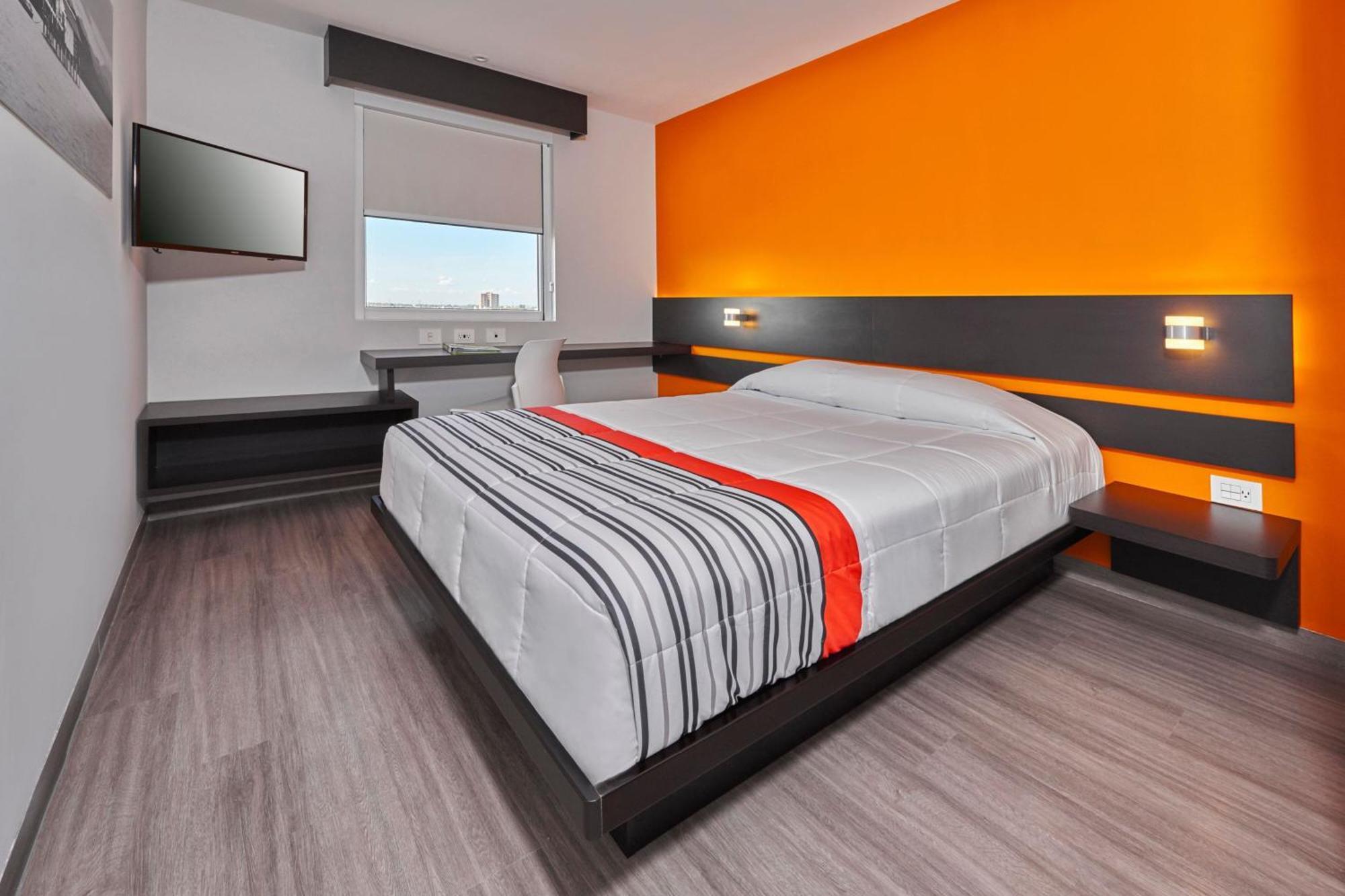City Express Junior By Marriott Leon Centro De Convenciones Экстерьер фото