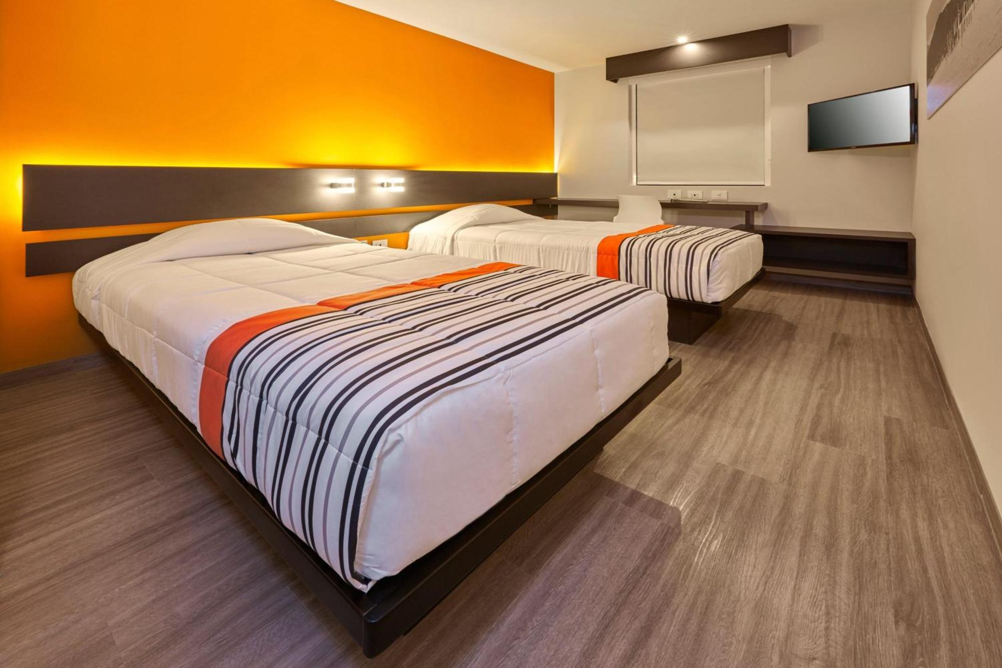 City Express Junior By Marriott Leon Centro De Convenciones Экстерьер фото