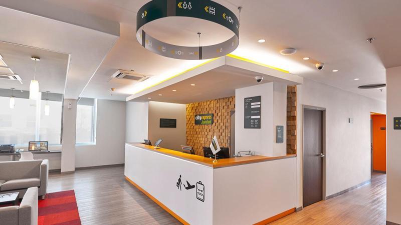 City Express Junior By Marriott Leon Centro De Convenciones Экстерьер фото